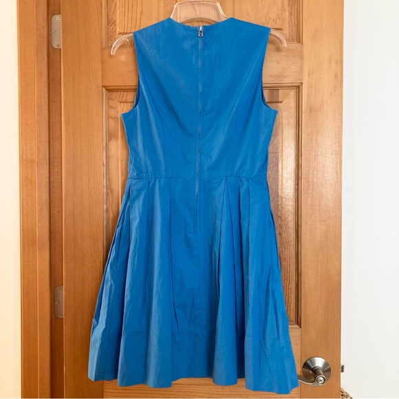 GAP Fit & Flare Lined, Cotton, Sleeveless Dress with Pockets! Size: 2, Blue - Picture 2 of 5